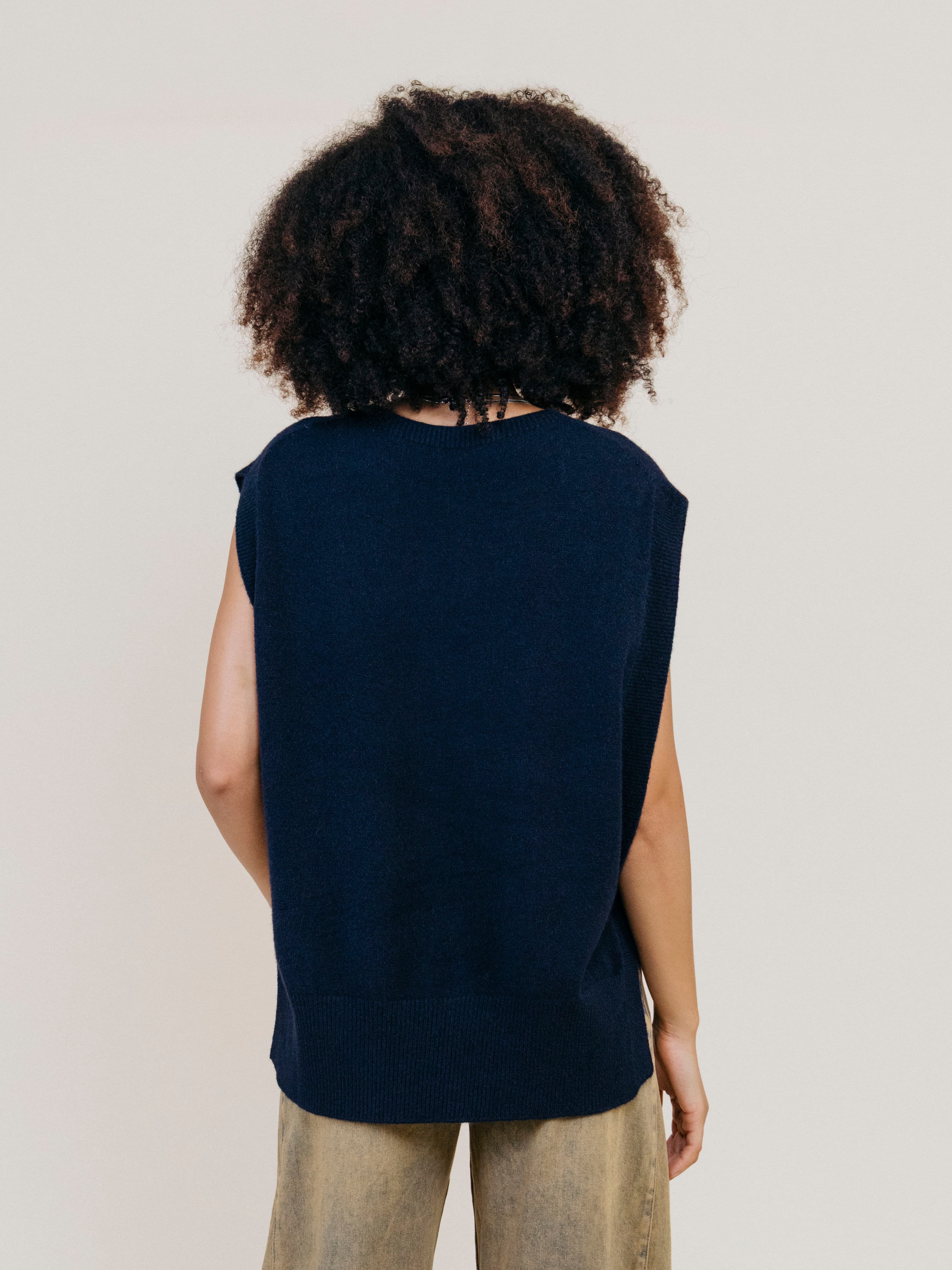 Gilet in Maglia Oversize – Top Smanicato con Girocollo