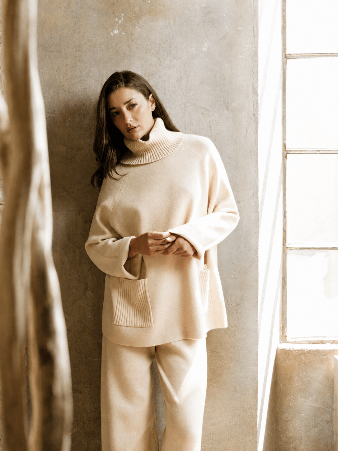 MAGLIA DOLCEVITA IN VISCOSA-OVERSIZE CON TASCHE A COSTE